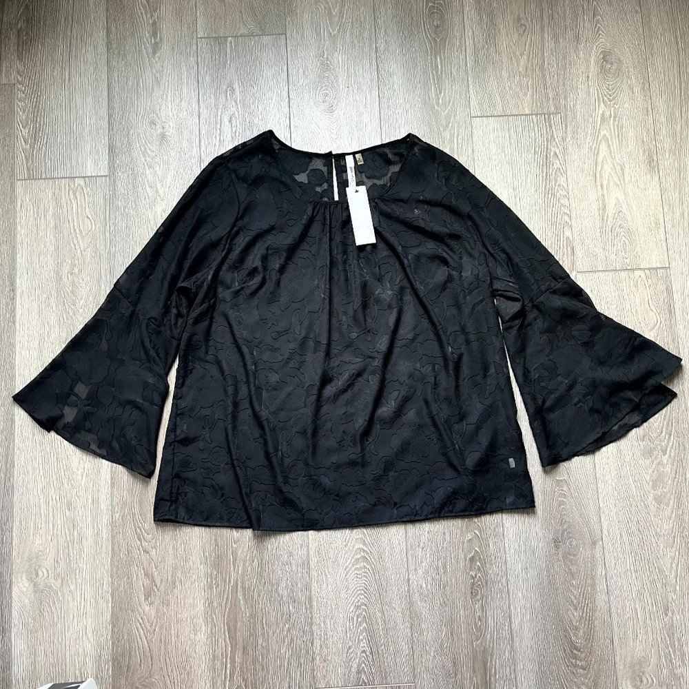 nwt NY Collection Black Floral Sheer ZJQU0128 size 2X bell sleeves Blouse